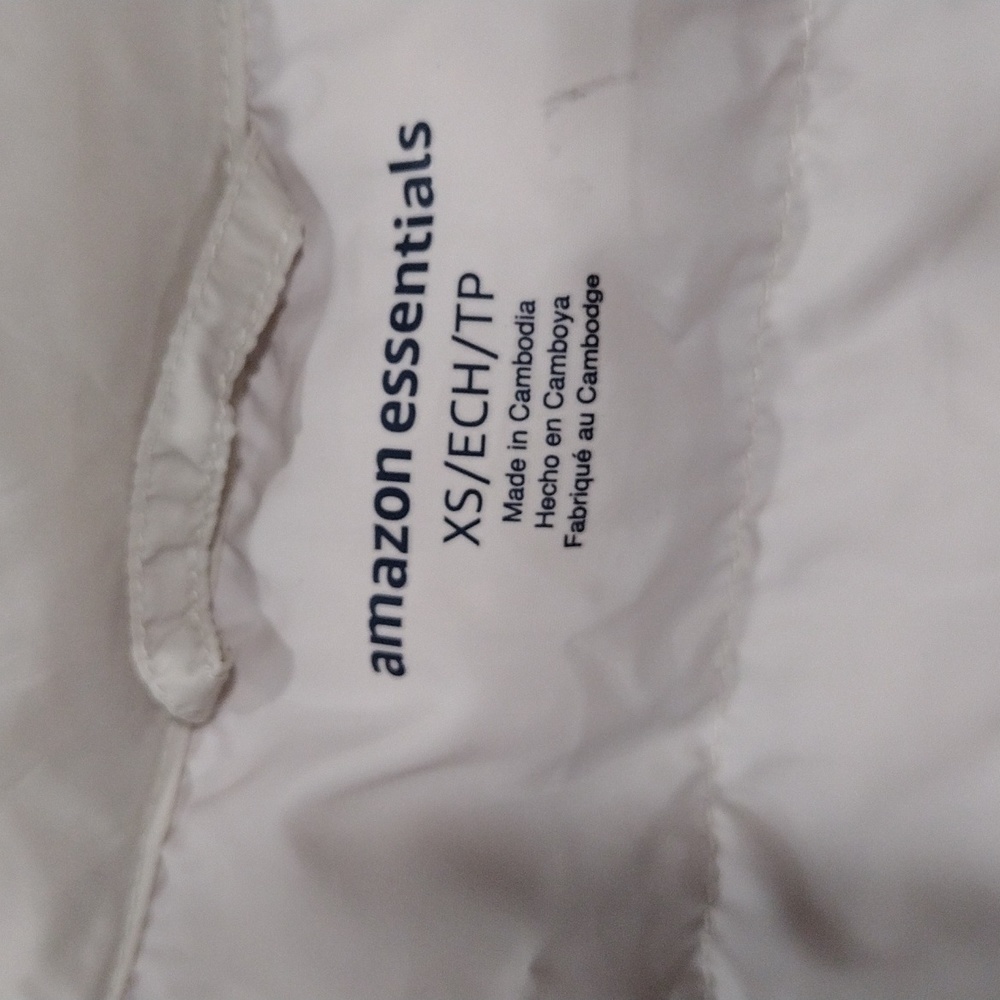 Amazon Essentials Cream Colored Puffer Jacket. Xs - image 2